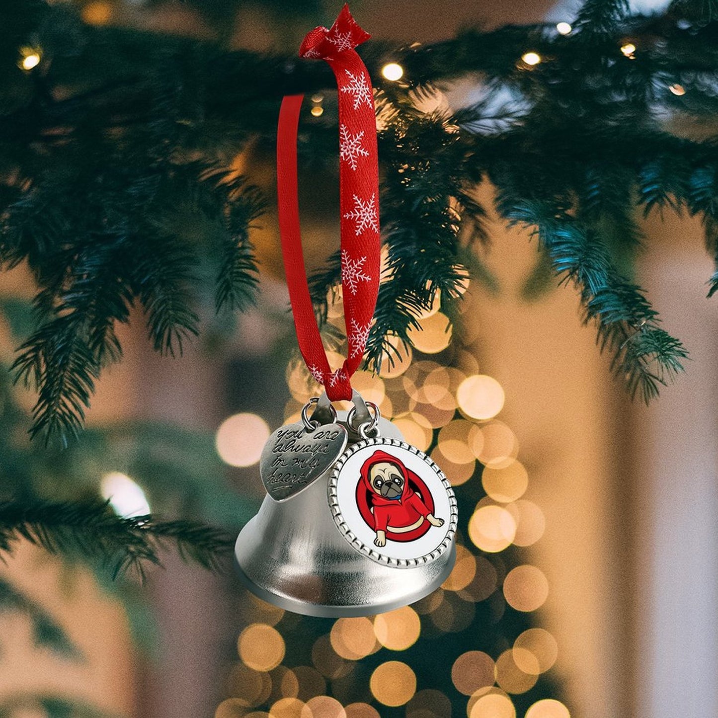 Tu Adorno Navideño Personalizado | Una Campana que Resuena con Recuerdos